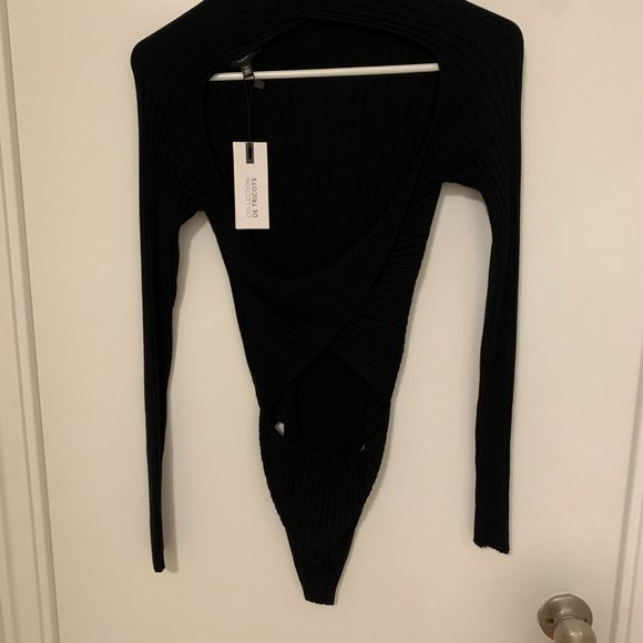 Brand New Black Twist-Back Bodysuit – Sleek, Sexy & Unworn! - Picture 2 of 6